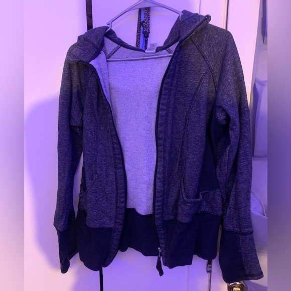 Jackets - Picture 2 of 3